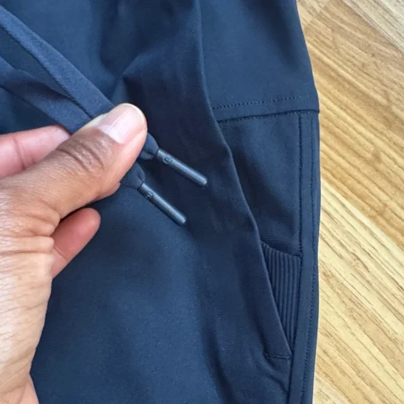 Lululemon Navy Joggers - Men’s size S - Picture 6 of 11